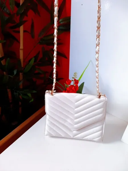bolsa tranversal tiracolo branca chevron shein