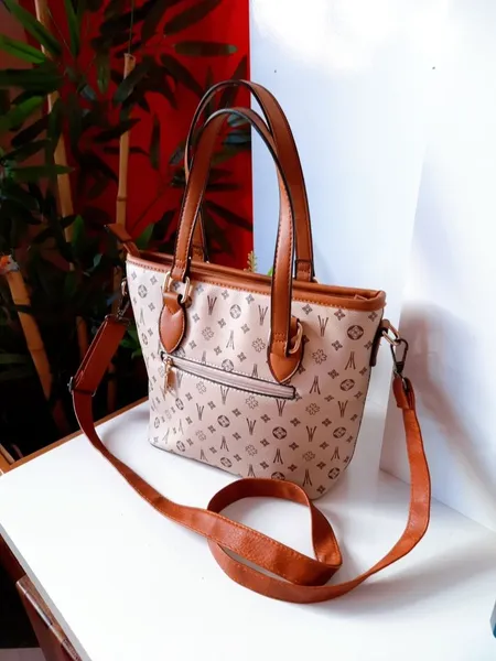 bolsa de ombro e tiracolo monogramas bege escuro com claro