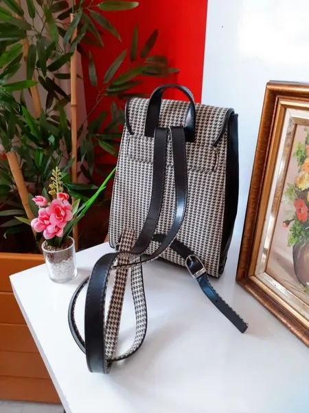 mochila chenson pied de poule preto e branco