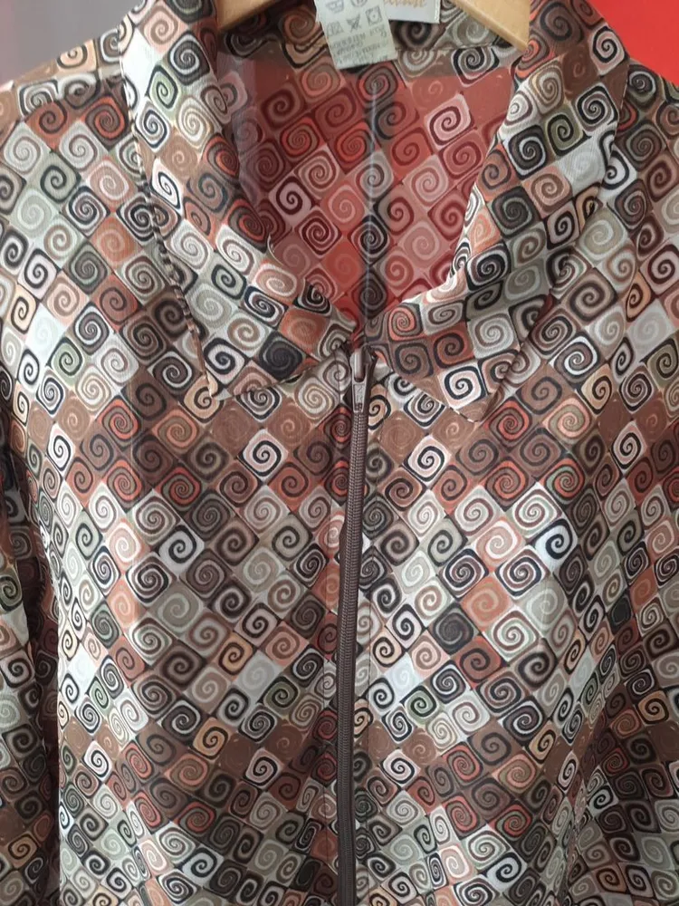 camisa estampada poliéster g