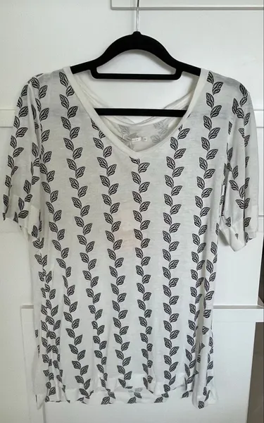 Blusa manga curta nova