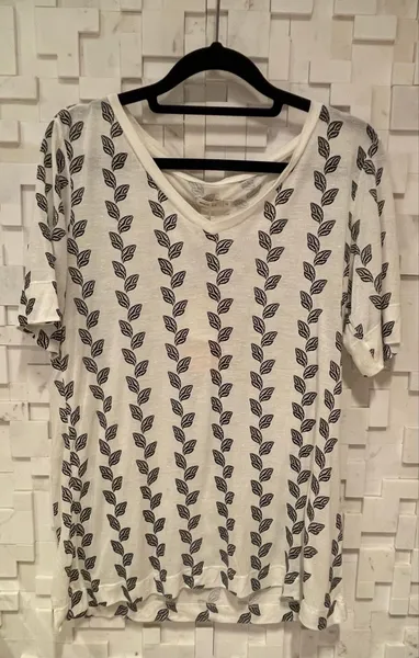 Blusa manga curta nova