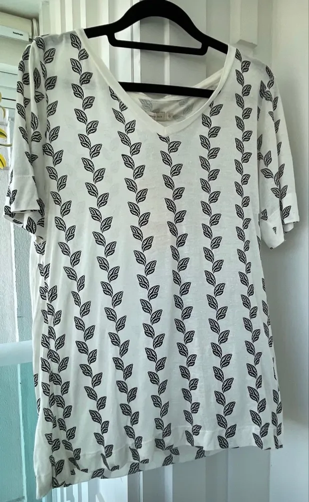 Blusa manga curta nova