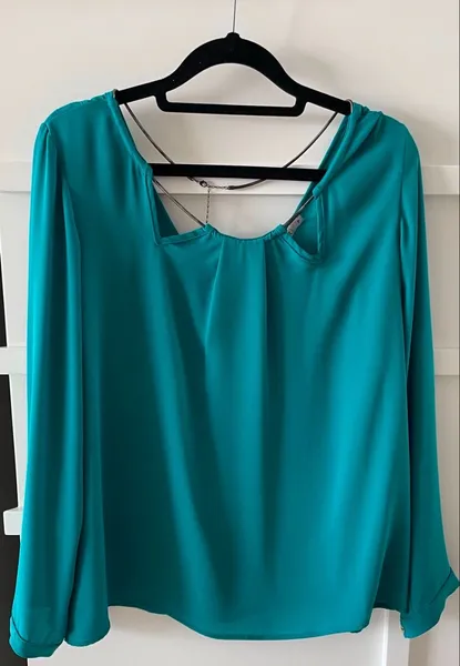 Blusa verde lindíssima Shoulder manga longa