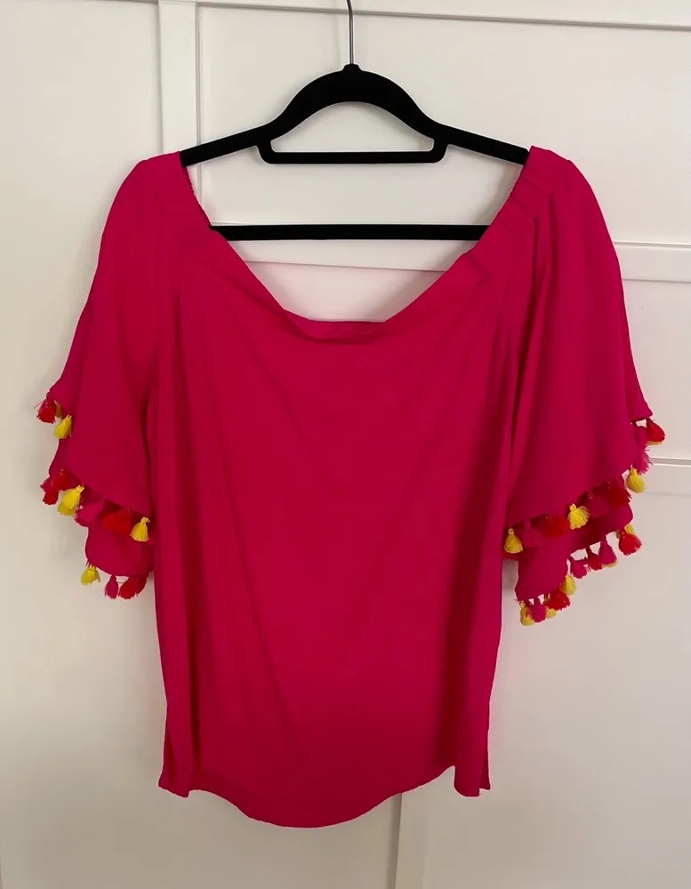Linda blusa Shoulder pink mangas curtas duplas