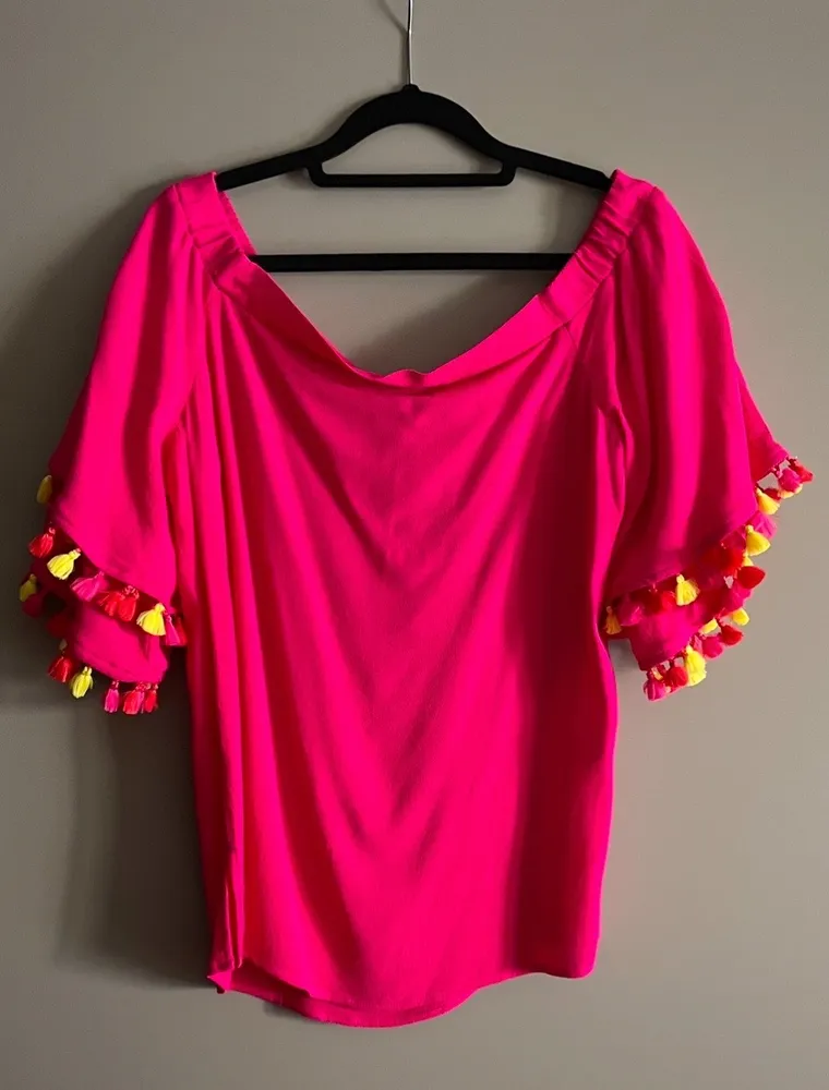 Linda blusa Shoulder pink mangas curtas duplas