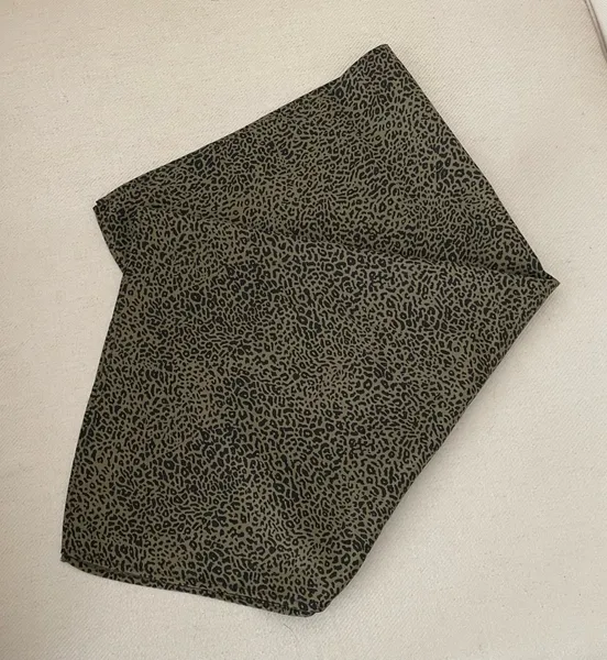 Lenço echarpe estampa animal print