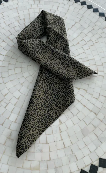 Lenço echarpe estampa animal print