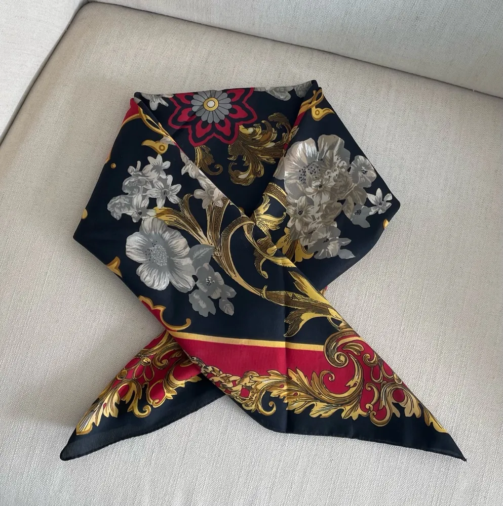 Lenço echarpe estampado Berkshire muito chique