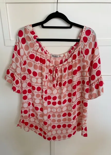 Linda blusa estilo ciganinha super estilosa