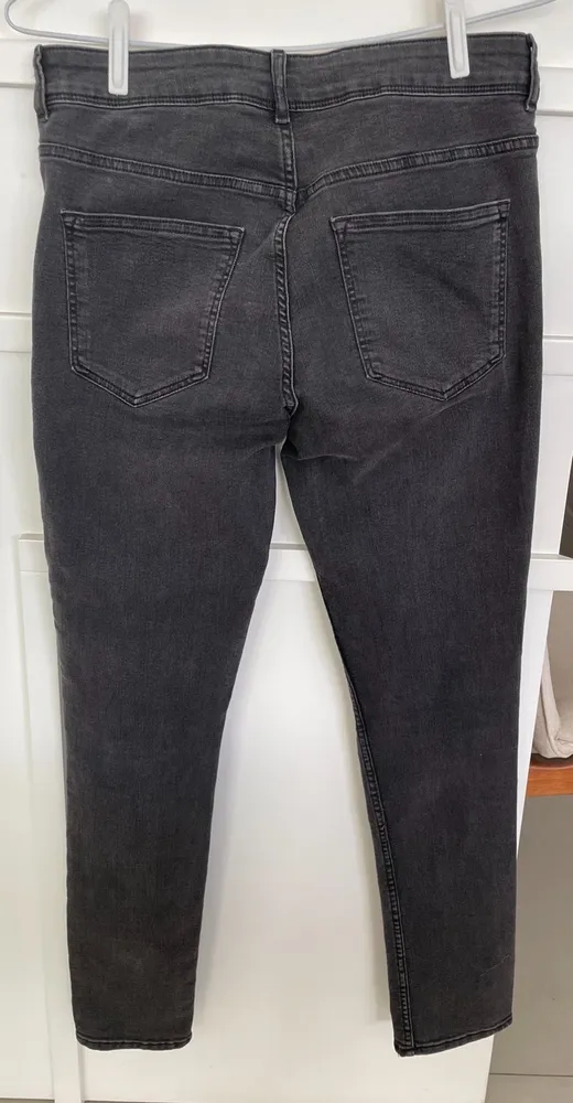 Calça skinny feminina jeans preta estilosa