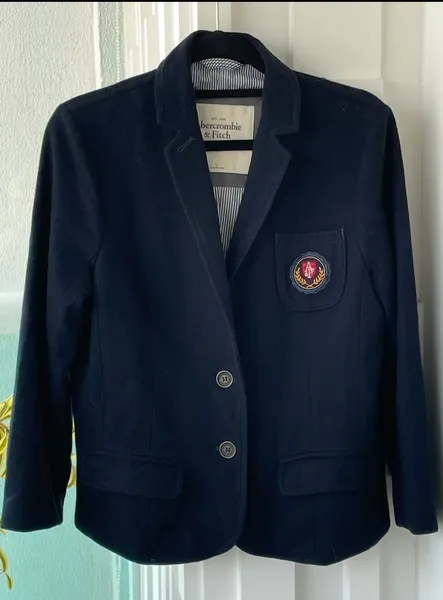 Lindo blazer azul-marinho de lãzinha forrado super elegante