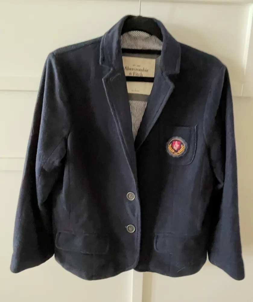Lindo blazer azul-marinho de lãzinha forrado super elegante
