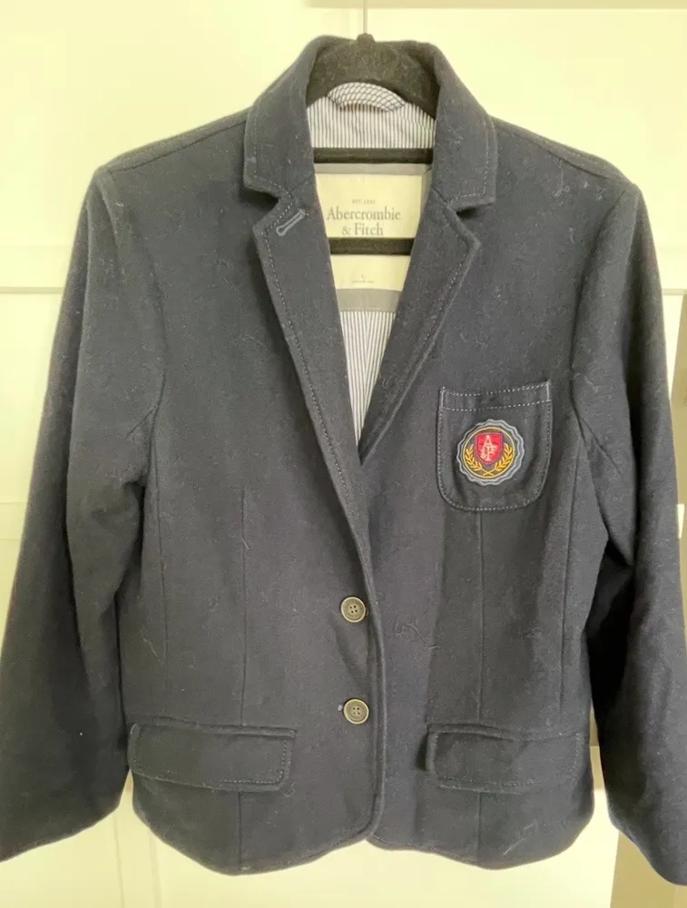 Lindo blazer azul-marinho de lãzinha forrado super elegante