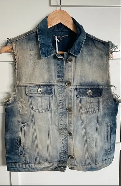 Lindo colete jeans Dirty Shoulder original com etiqueta