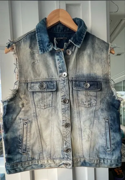 Lindo colete jeans Dirty Shoulder original com etiqueta