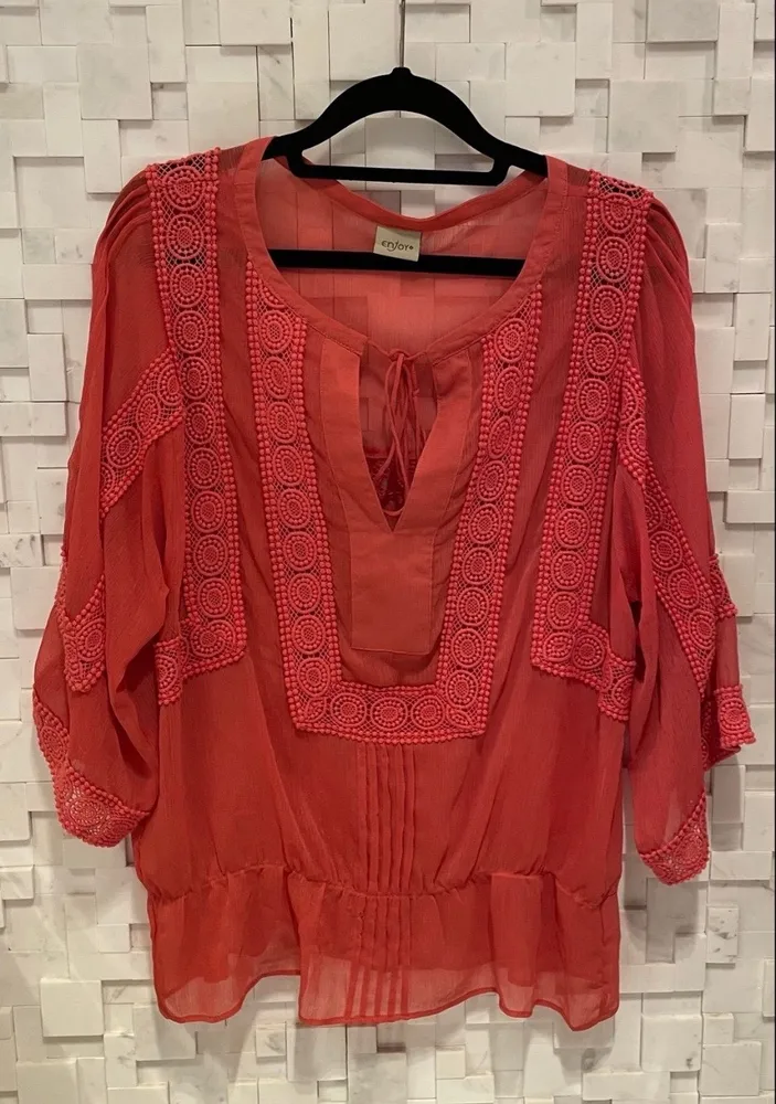 Linda blusa feminina atemporal estilo bata