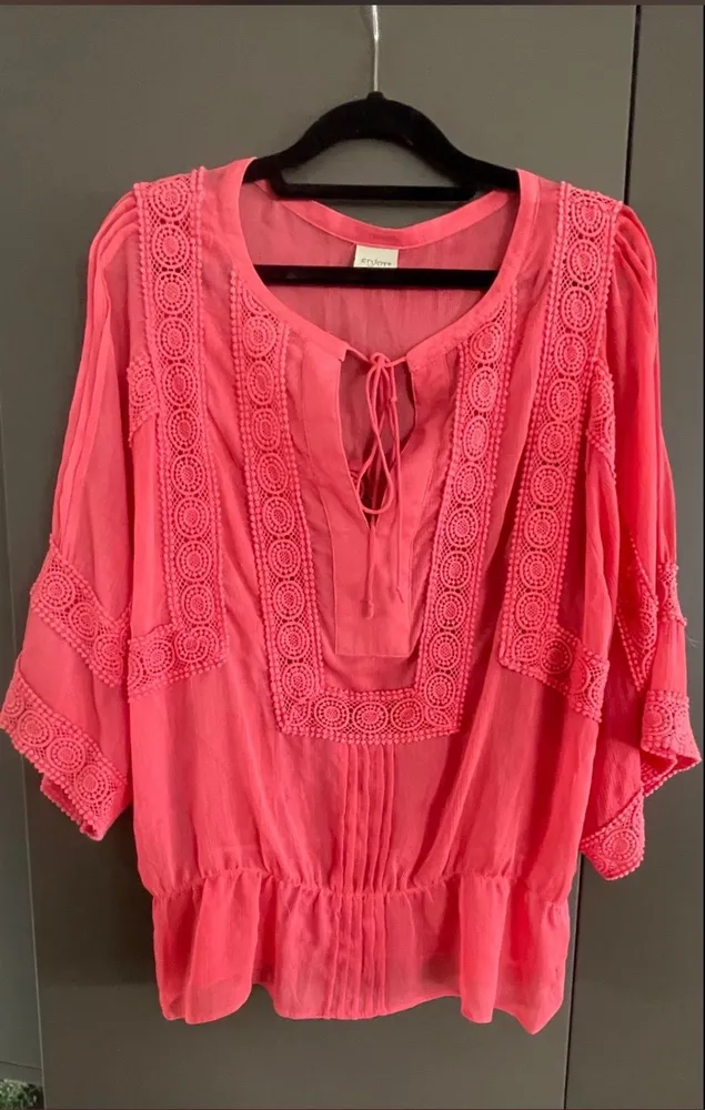 Linda blusa feminina atemporal estilo bata