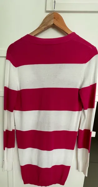 Lindo cardigan feminino listrado aberto com botões