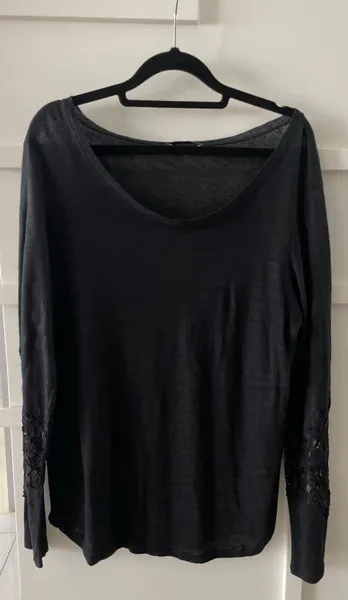 Blusa feminina preta linda e sensual sem avarias
