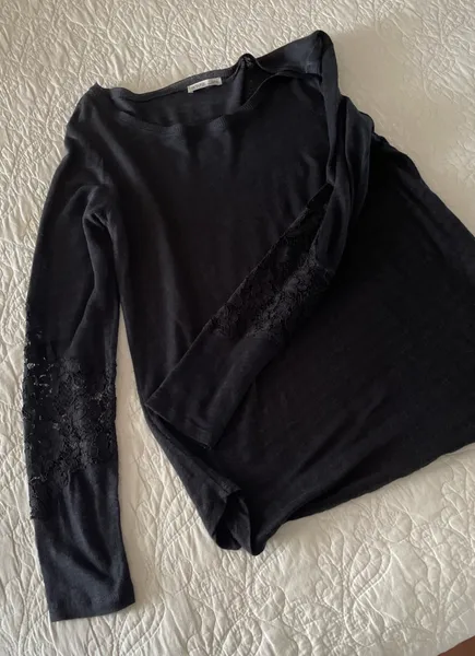 Blusa feminina preta linda e sensual sem avarias