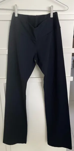 Calça legging fitness reta preta sem avarias