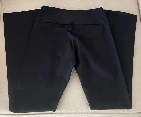 Calça legging fitness reta preta sem avarias
