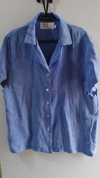 Blusa feminina tipo camisa