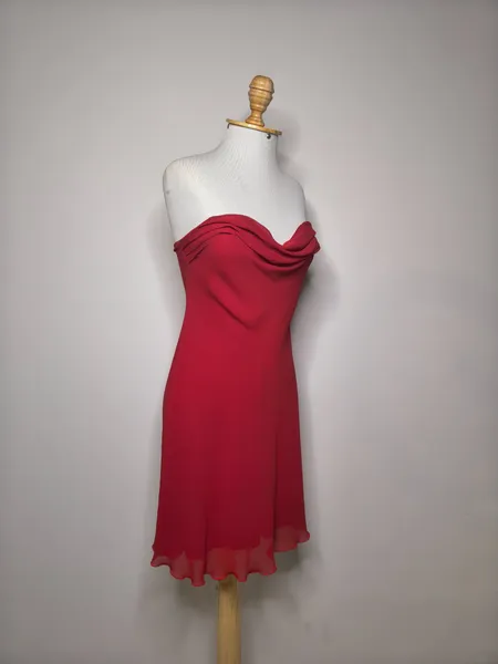 Vestido midi vermelho