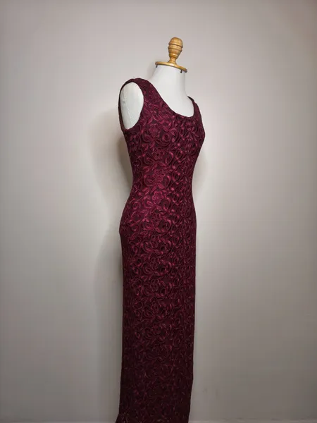 vestido longo vinho renda
