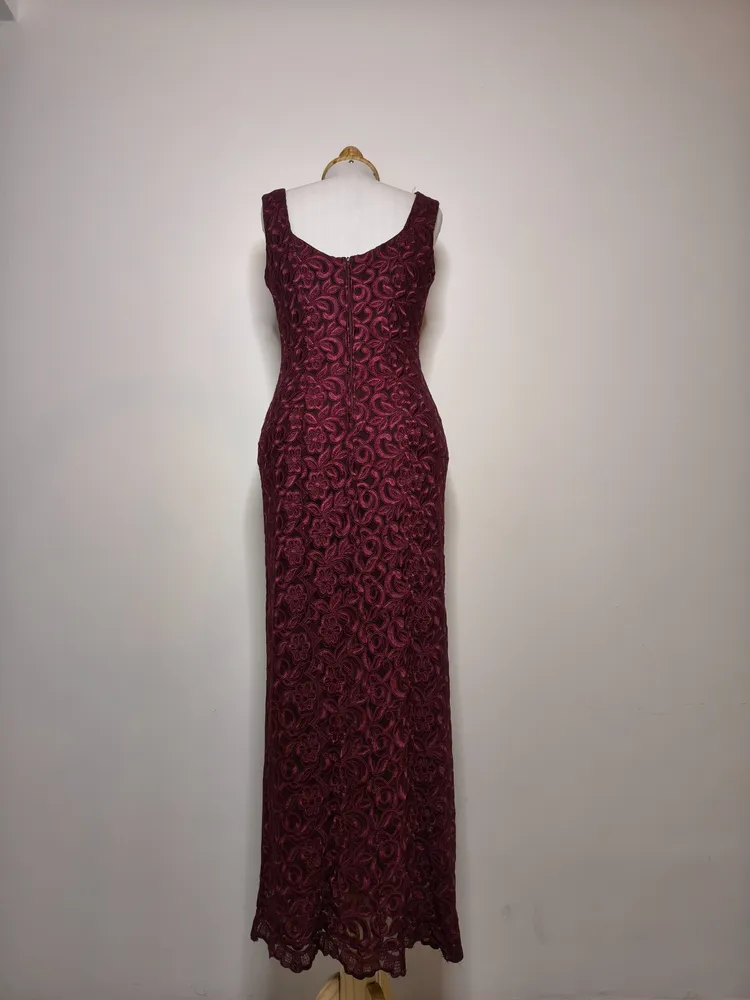vestido longo vinho renda