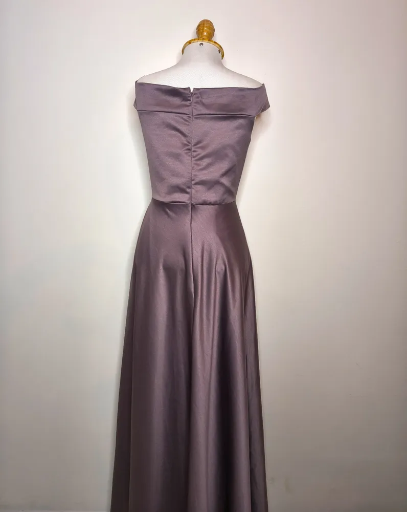 vestido longo formatura lavanda lilás