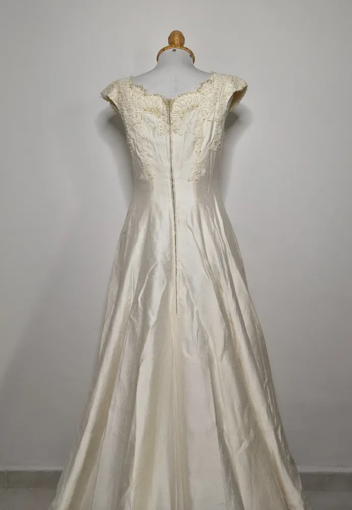 vestido de noiva vintage evasê bordado