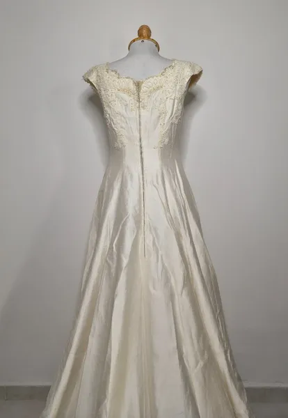 vestido de noiva vintage evasê bordado