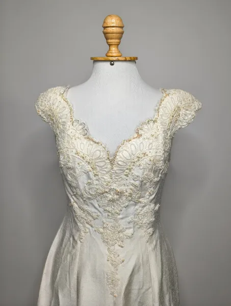 vestido de noiva vintage evasê bordado