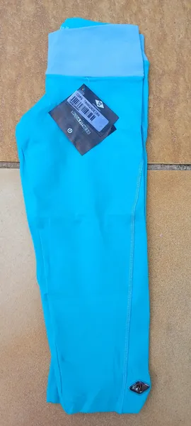 Calça corsário Fit Li nova