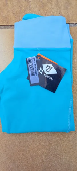 Calça corsário Fit Li nova