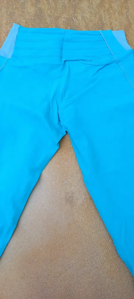 Calça corsário Fit Li nova
