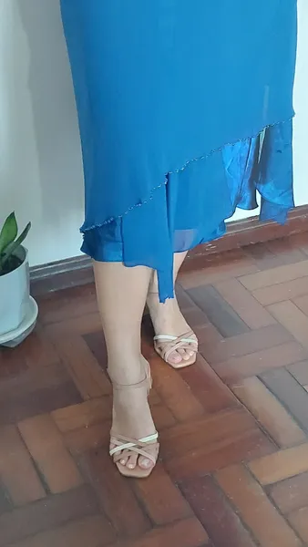 Vestido de festa Marilyn Monroe midi royal com paetê