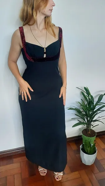 Vestido longo preto com detalhe em veludo- leia descrição