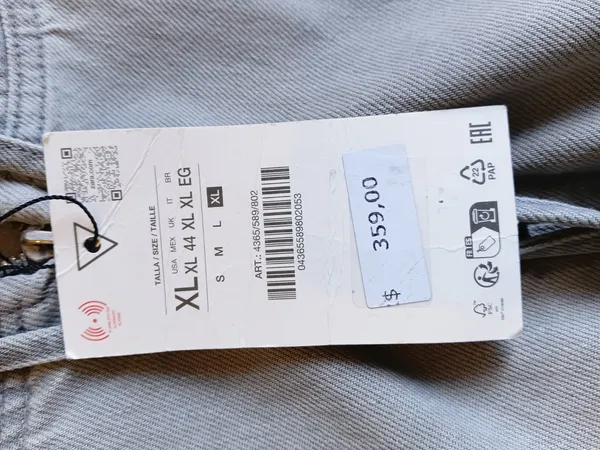 Jaqueta Zara Nova