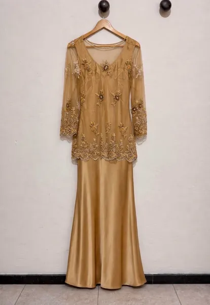 vestido de seda