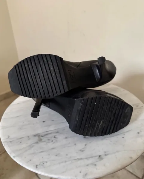 bota schutz