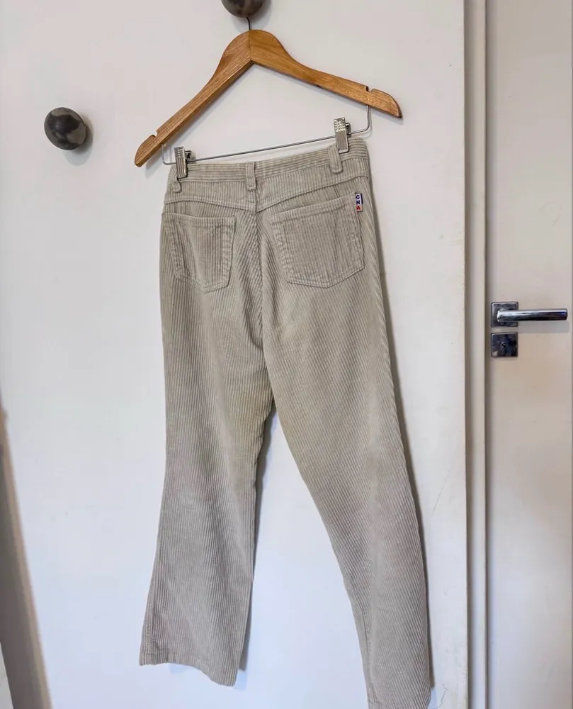 calça canelada