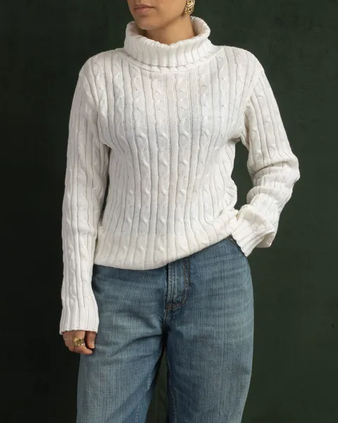 Malha tricot gola alta branca