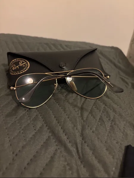 Oculos de sol Rayban, aviador, lente azul claro