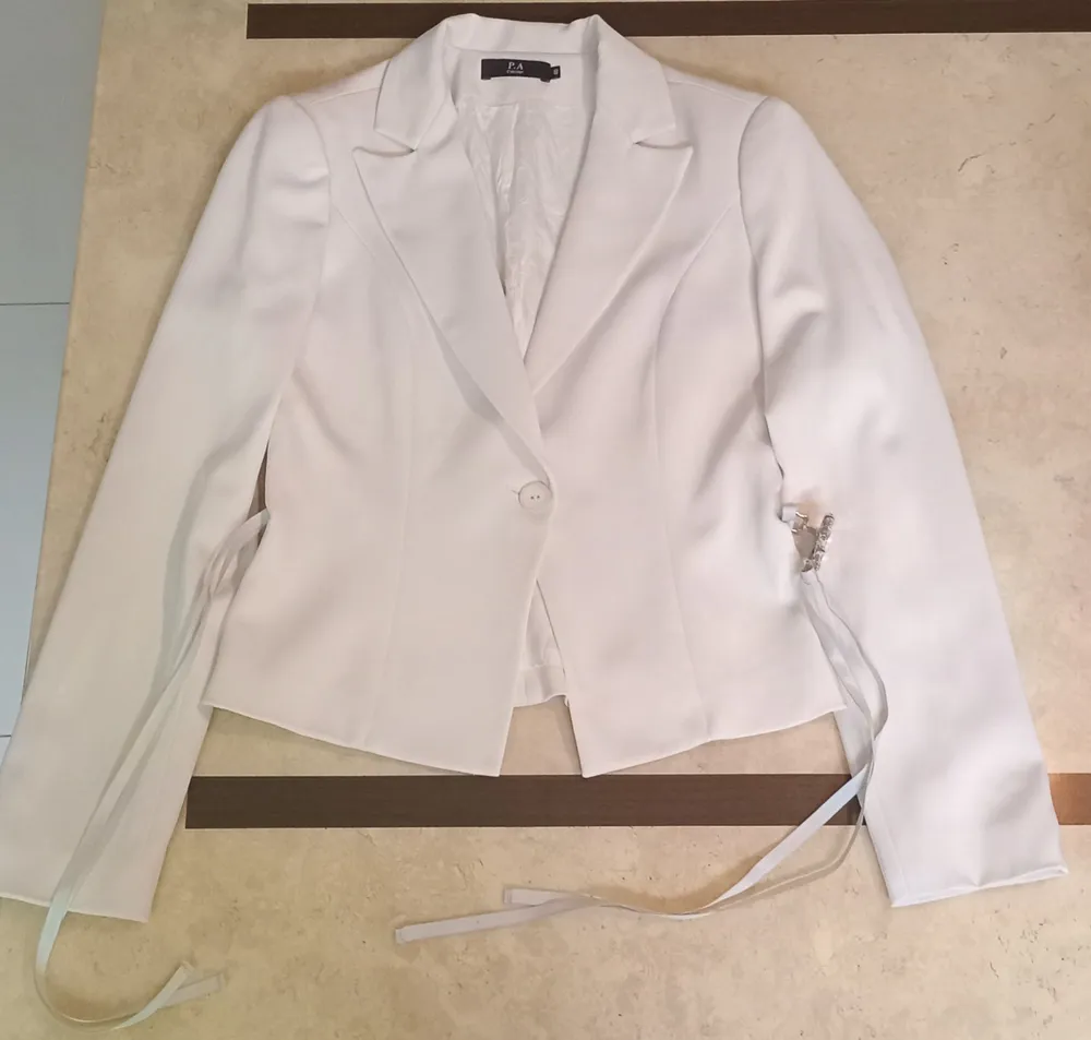 Tailleur Gelo PA Concept Blazer c/enfeite e Calça tam 40