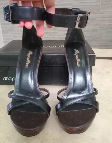 Sandália tiras Salto fino verniz 12 cm calcanhar fechado 36