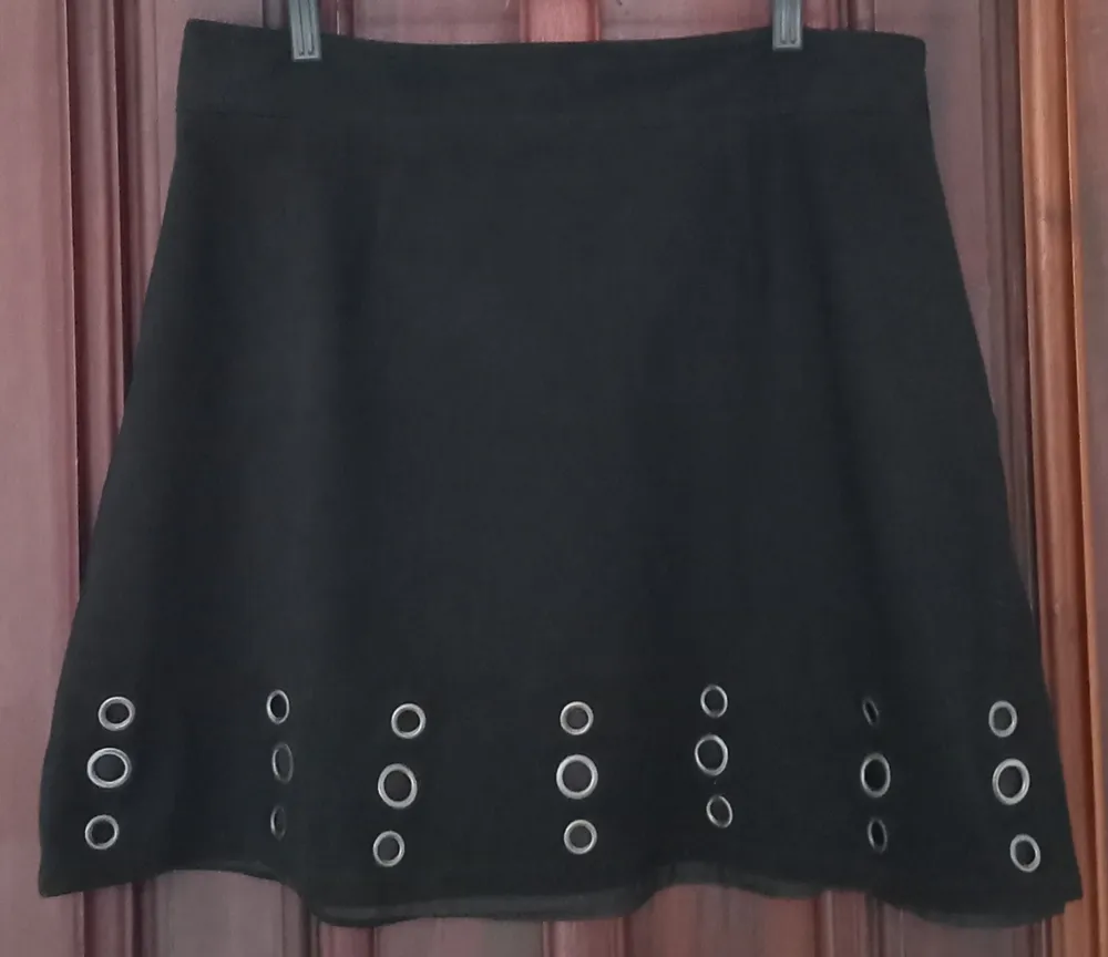 Mini saia preta aveludada forrada forever 21 tam P