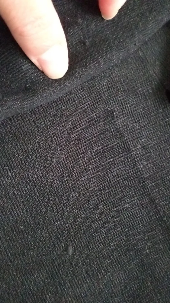 Saia preta forrada com fenda frontal  tam M Usada